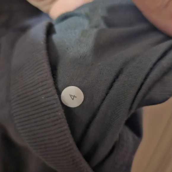 Lululemon Dance Studio Mid‎ Rise Cropped Pants-Size 4-Black - Picture 4 of 4